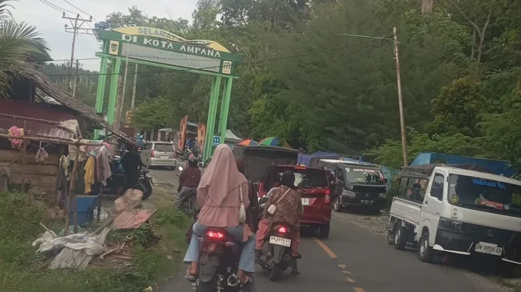 Kemacetan Warnai Kawasan Wisata Permandian Malotong