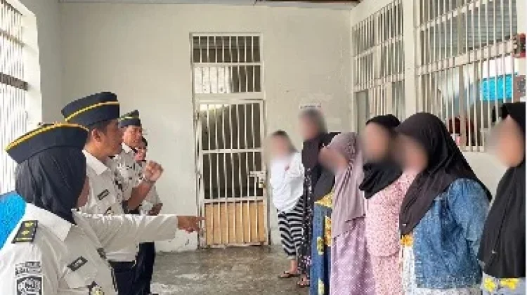 Plt Kalapas Ampana Beri Arahan WBP Blok Wanita