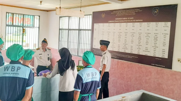 Kalapas Ampana Tinjau Dapur, Pastikan Kualitas Makanan Warga Binaan Terjaga