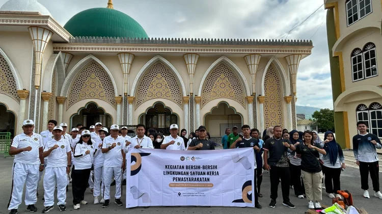Aksi Bersih HBP ke-62, Lapas Luwuk Sasar Rumah Ibadah dan Lingkungan