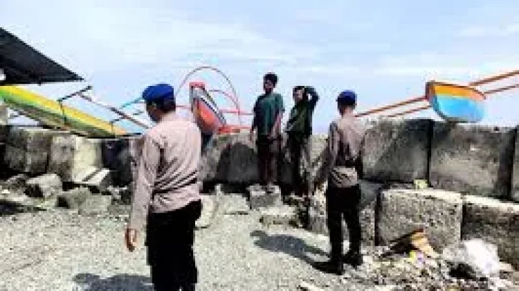 Sat Binmas Polres Touna Ingatkan Nelayan Ratolindo Jauhi Tindakan Ilegal Fishing