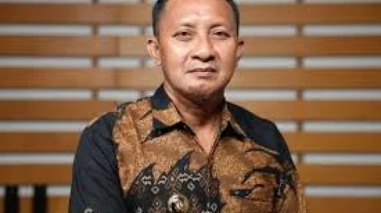 Bupati Touna Dorong Guru Ikut Bantu Siswa Penuhi Kebutuhan Sekolah