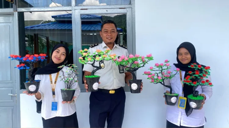Kreativitas Warga Binaan Lapas Luwuk Olah Limbah Bernilai Ekonomi