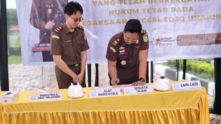 Kejari Tojo Una-Una Musnahkan Sabu dan Barang Bukti Lainnya Dari 23 Perkara