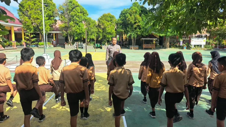 Polantas Menyapa, Satlantas Touna Tanamkan Disiplin Berlalu Lintas sejak Dini