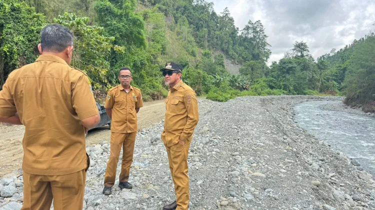 Bupati Touna Tinjau SPAM IKK dan Normalisasi Sungai Urundaka