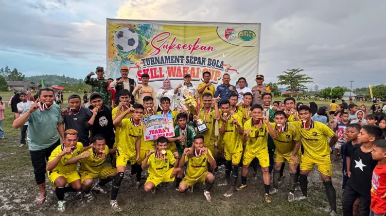 Bupati Tojo Una-Una Tutup Turnamen Sepak Bola Skillwakai Cup III di Desa Wakai