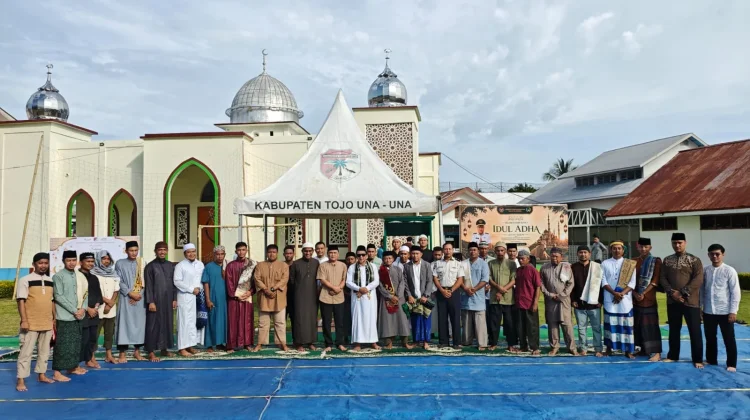 Khusyuk dan Penuh Kebersamaan, Lapas Ampana Gelar Idul Adha Bersama Bupati Touna