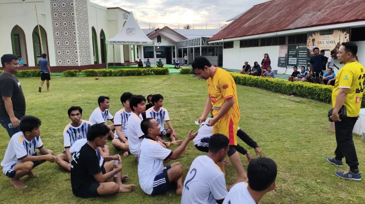 Bupati Touna Bangun Silaturahmi Bersama WBP lewat Olahraga