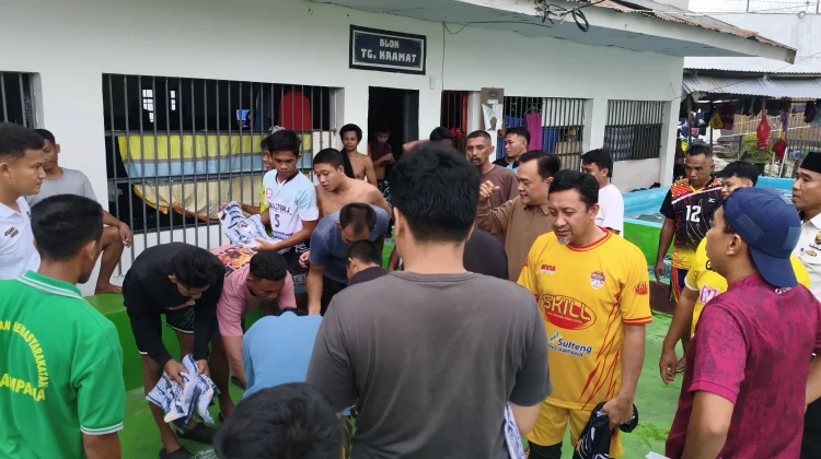 Bupati Touna Bangun Silaturahmi Bersama WBP lewat Olahraga