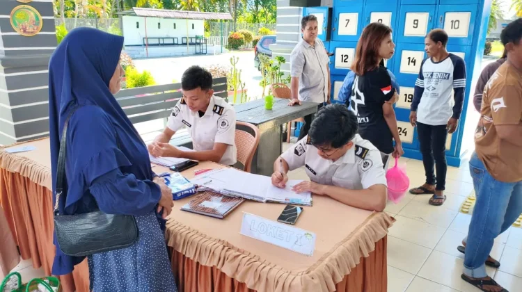Ratusan Pengunjung Padati Layanan Kunjungan Hari Kedua di Lapas Ampana