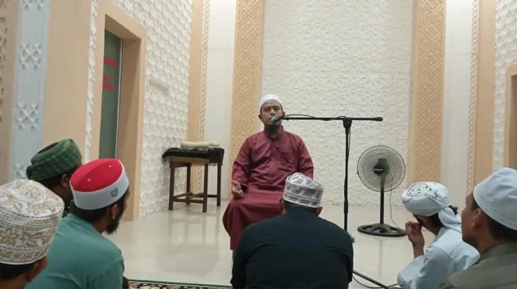 Kajian Malam Jumat Masjid Al Mahmudiyyah Ingatkan Pentingnya Akhlak dan Kasih