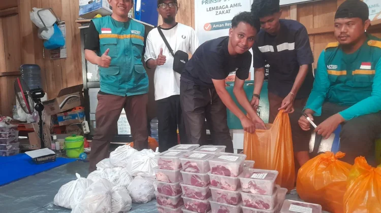 WIZ Tojo Una Una Sembelih 16 Ekor Sapi dan 13 Ekor Kambing Kurban