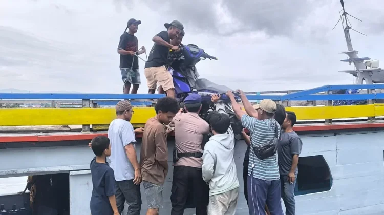 Satpolairud Polres Touna Perkuat Kedekatan dengan Masyarakat Pesisir