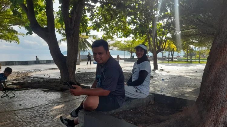 Taman Jembatan Hayal Objek Wisata yang Ramai di Kunjungi Warga Touna