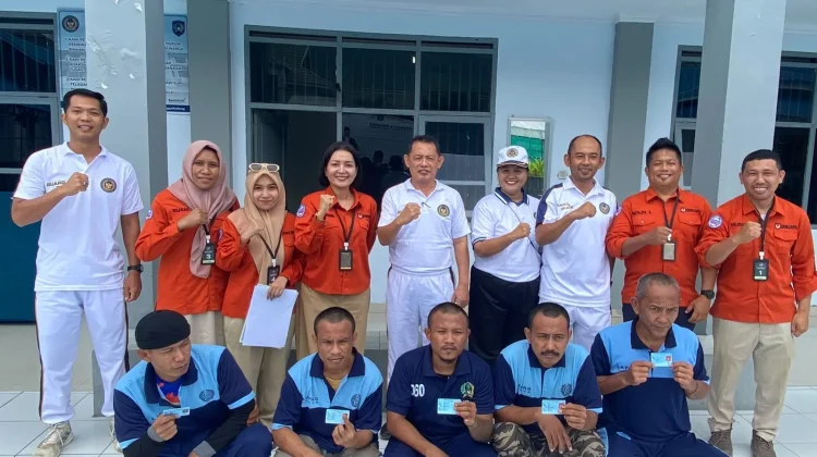 Lapas Luwuk dan Disdukcapil Banggai Rekam NIK Warga Binaan