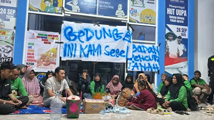 Bupati Ilham Lawidu Temui Massa Aksi, Kawal Persoalan Sertifikat