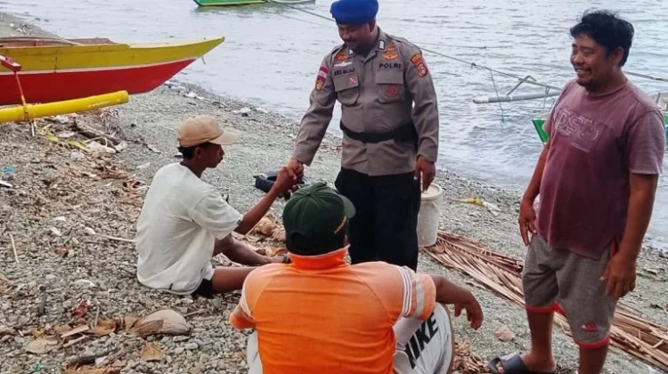Satpolairud Polres Touna Intensifkan Giat Polisi Penolong untuk Warga Pesisir