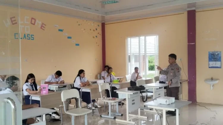 Kapolsek Pamona Timur Apresiasi Edukasi Bahaya Judol dan Napza pada Pelajar
