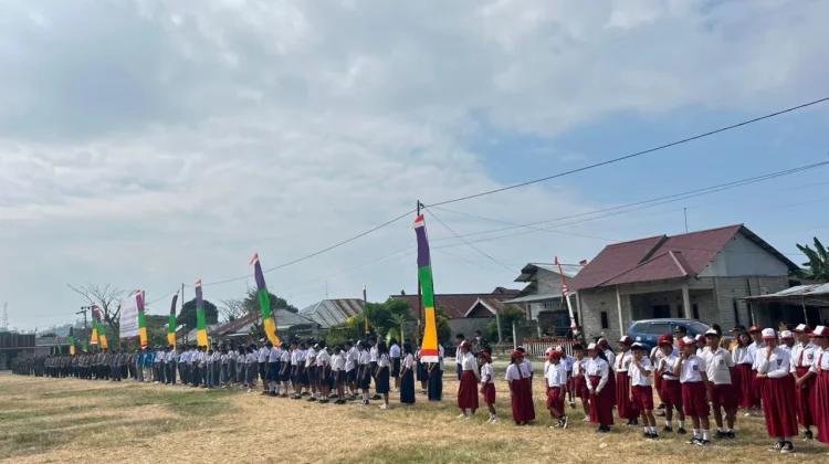 Serbuan Teritorial Kodim 1307/Poso Perkuat Gotong Royong Bangun Desa