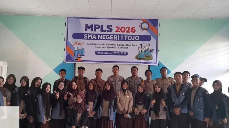 Kapolsek Tojo Edukasi Bahaya NAPZA kepada Peserta MPLS SMAN 1 Tojo