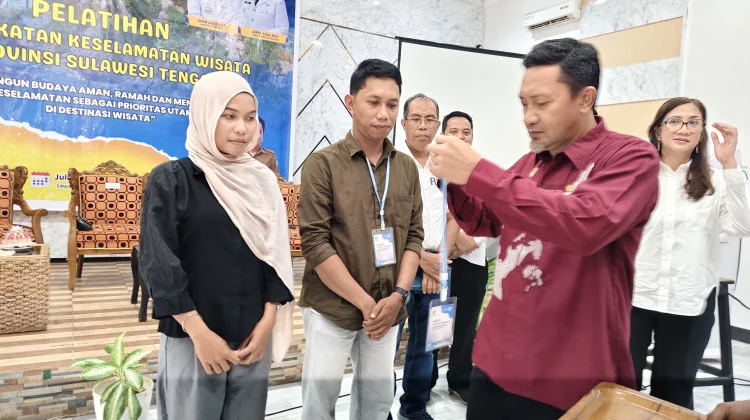 Bupati Touna : Pariwisata Prioritas Harus Tingkatkan Pendapatan Daerah