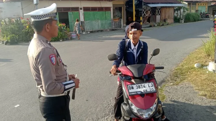 Strong Point Pagi Satlantas Touna Wujudkan Lalu Lintas Tertib Aman