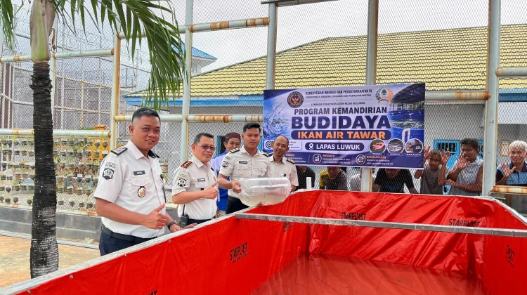 Lapas Luwuk Dorong Warga Binaan Mandiri lewat Budi Daya Lele
