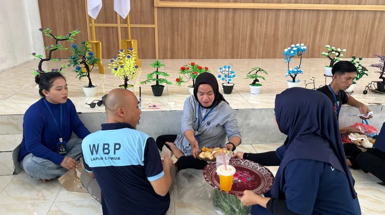 Produk UMKM Lapas Luwuk Laris Manis Diserbu Keluarga Warga Binaan