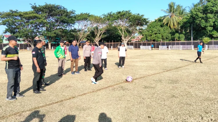 Camat Ampana Tete, Apresiasi Turnamen Bola Kaki Amri Cup 2026 Jadi Wadah Pembinaan
