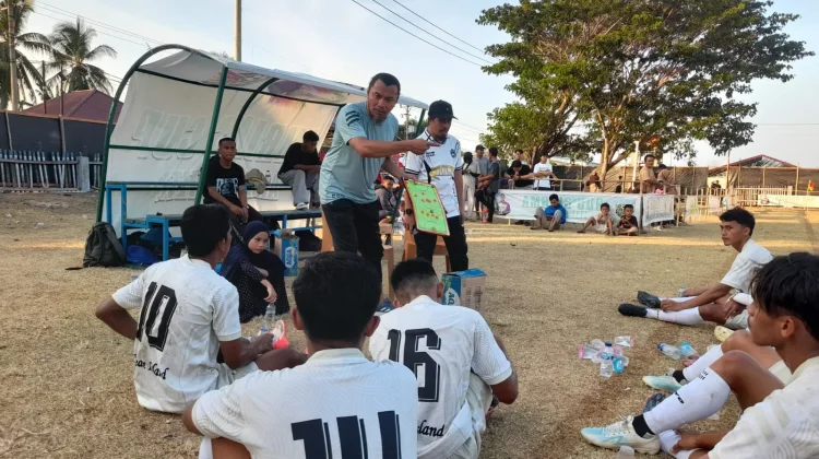 Tim Sepak Bola Touna Tingkatkan Skil Bermain Melalui Turnamen Tarkam
