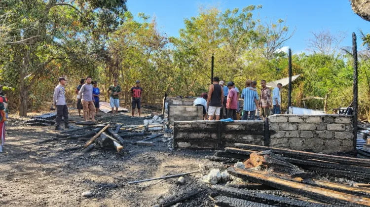 Rumah Warga Tampabatu Terbakar, Kerugian Capai Seratus Juta Rupiah