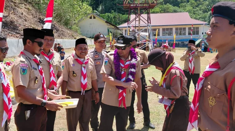 Hadiri Kemah Kembara, Bupati Touna Pesankan Pentingnya Dasa Darma