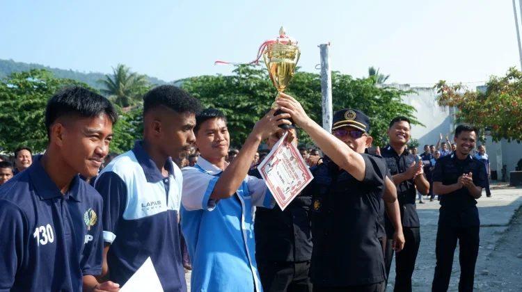 HUT Ke-81 RI di Lapas Luwuk ditutup Dengan Pembagian Hadiah Lomba