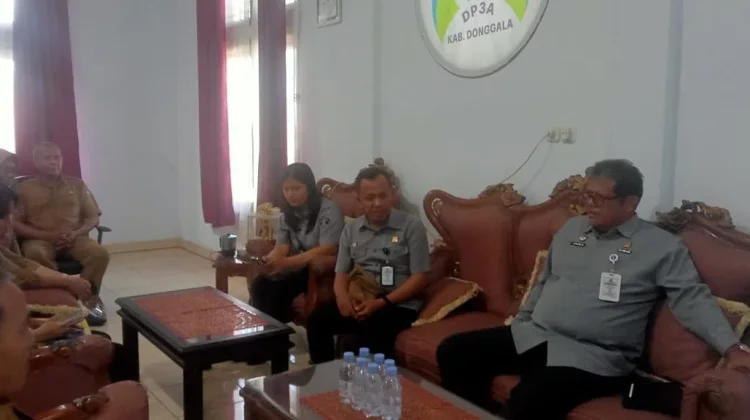 Tenun Donggala Didorong Naik