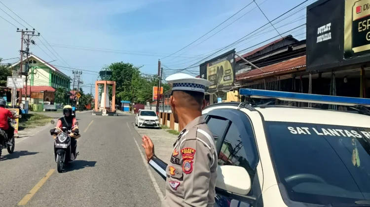 Satlantas Polres Touna Tingkatkan Tertib Lalin di Ampana Melalui Patroli Rutin