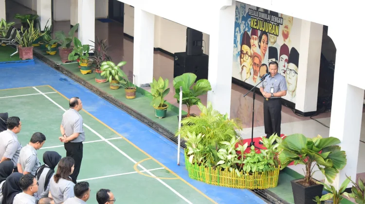 Rakhmat Renaldy Dorong Jajaran Kuasai Bahasa Inggris