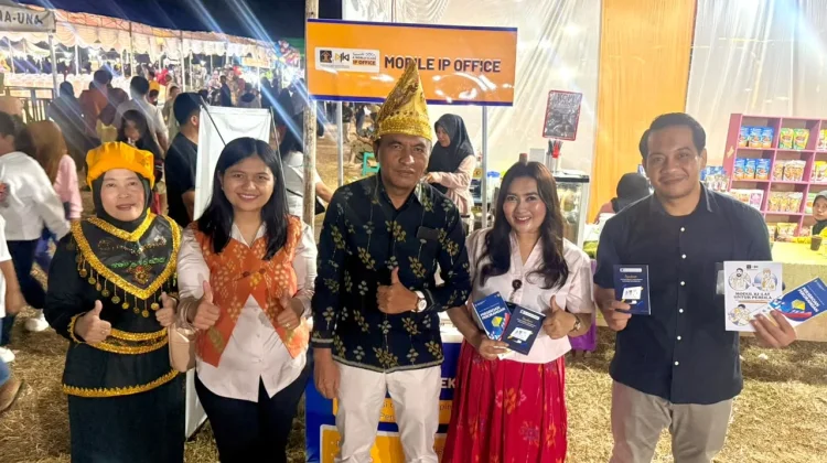 Kemenkum Sulteng Hadirkan Layanan KI dan AHU di Festival Bakulupi