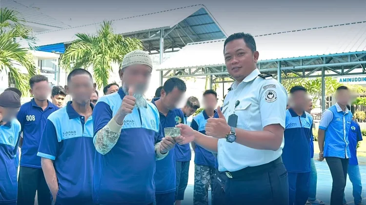 Warga Binaan Lapas Luwuk Terima Upah Premi Rp5,9 Juta dari Hasil Kerja