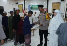 Kapolres Touna Buka Puasa Bersama, Santuni Santri