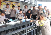 Lima Puluh Sembilan Personel Polres Touna Jalani Tes Urine