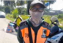 Kerja Keras Nina Seorang IRT di Touna Jadi Juru Parkir Hidupi Keluarga