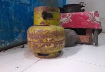 Masyarakat Touna Keluhkan Gas Elpiji 3 Kg Mahal dan Sulit di Dapatkan