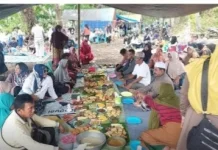 Pemdes Urundaka Tojo Una-Una Menggelar Lebaran Ketupat