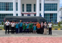 Warga Binaan Lapas Luwuk Turun Bersih-Bersih Kantor Disdikbud