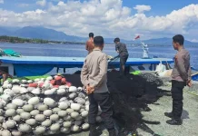 Sambangi Nelayan Sat Binmas Polres Touna Tekankan Jaga Keamanan Laut