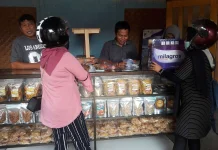 Pola Pikir yang Maju Kunci Mempertahan Kelangsungan UMKM Lokal