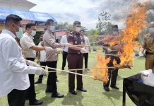 Kejari Tojo Una-Una Musnahkan Sabu dan Barang Bukti Lainnya Dari 23 Perkara