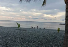 Pantai Sulatengko Jadi Favorit Warga saat Libur Iduladha