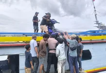 Satpolairud Polres Touna Perkuat Kedekatan dengan Masyarakat Pesisir